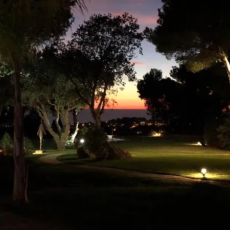 فيلة La Bastide Belle Vue *